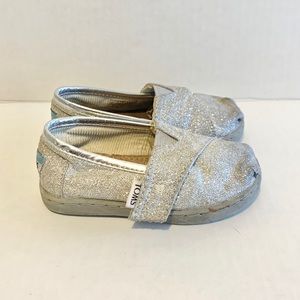 3/$10 TOMS toddler shoes